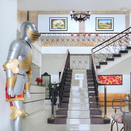 Hotel Colonial Plaza บูการามังกา ภายนอก รูปภาพ
