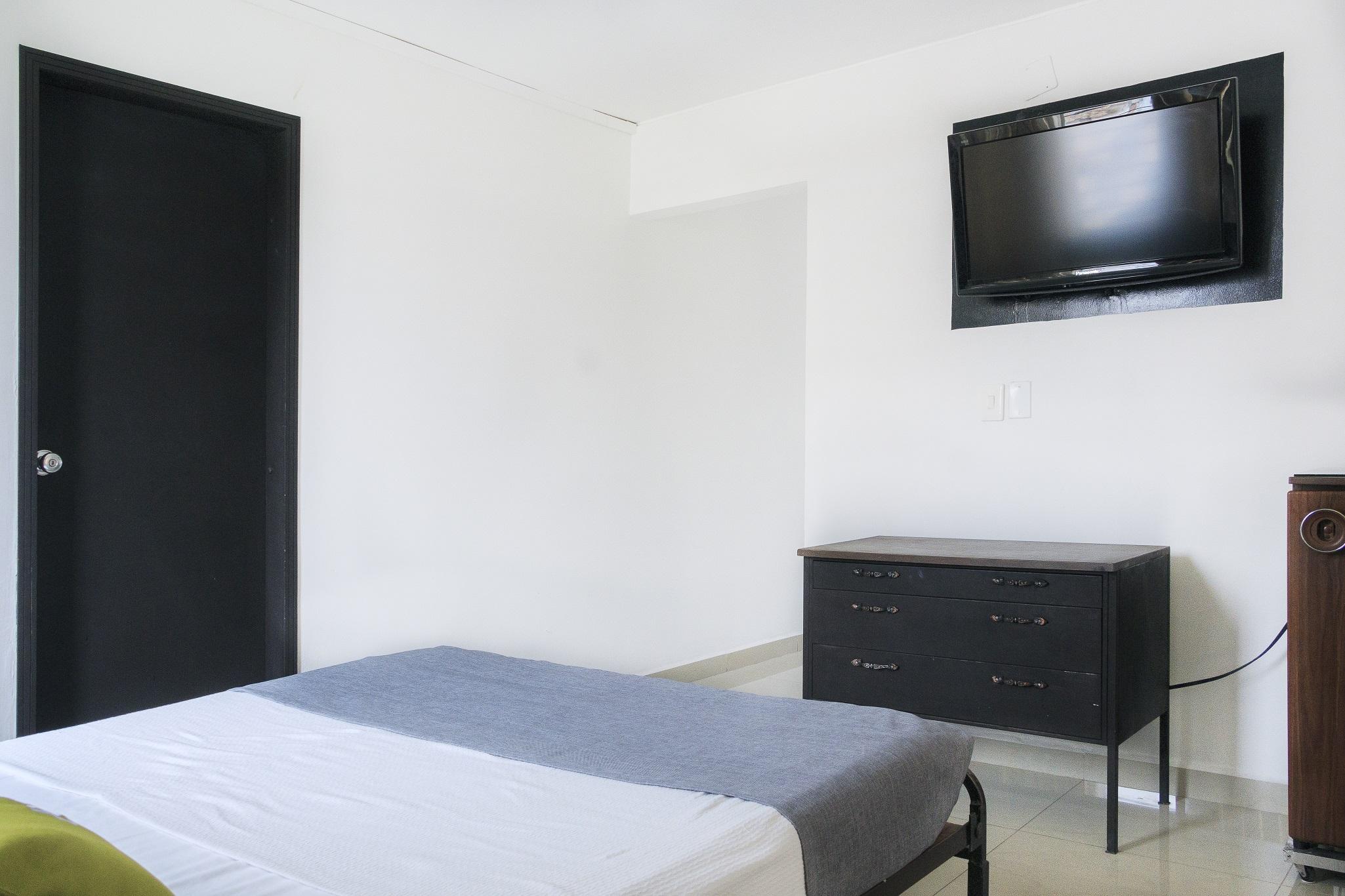 Hotel Colonial Plaza บูการามังกา ภายนอก รูปภาพ