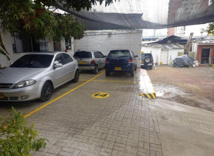 Hotel Colonial Plaza บูการามังกา ภายนอก รูปภาพ