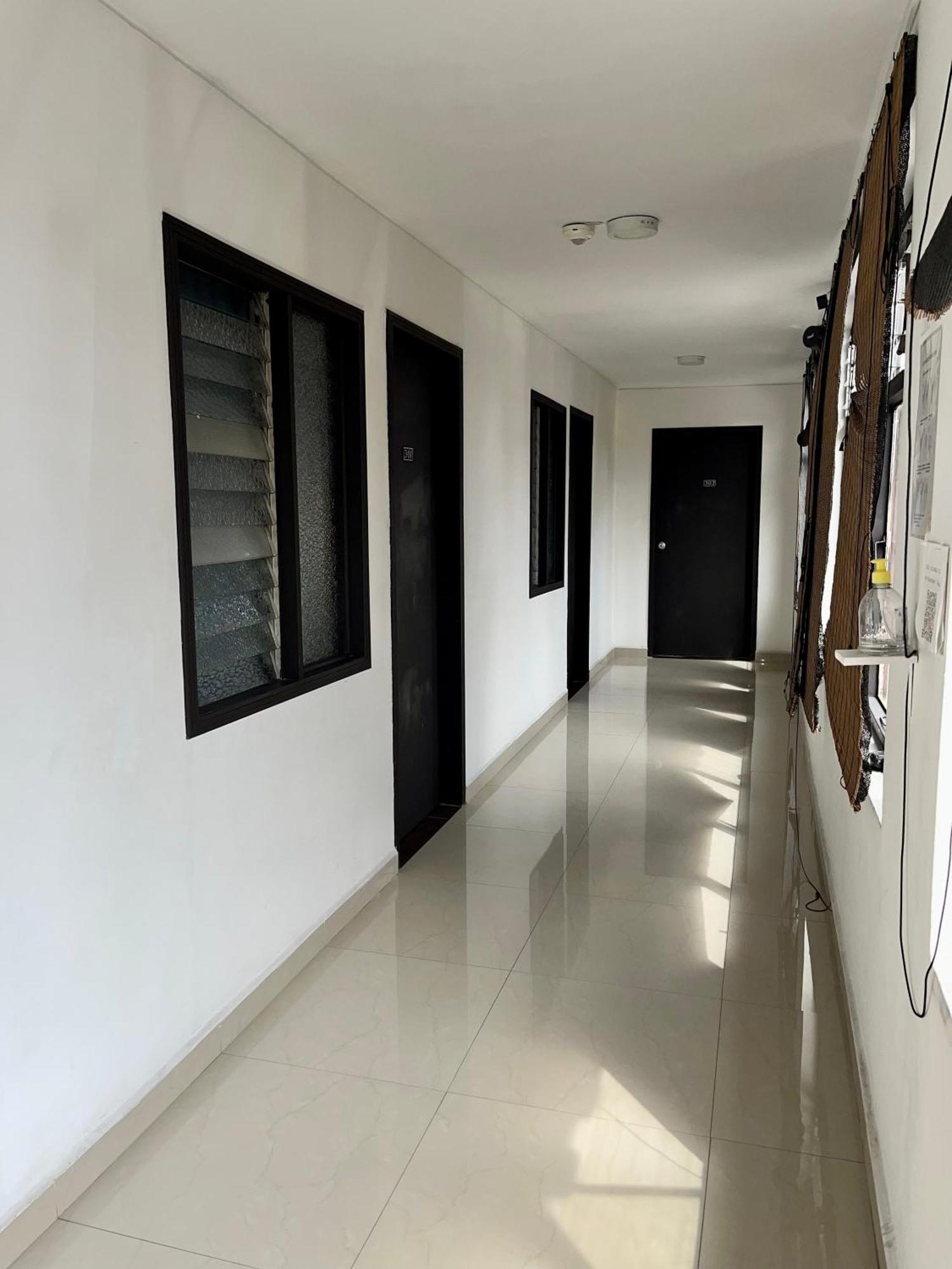 Hotel Colonial Plaza บูการามังกา ภายนอก รูปภาพ